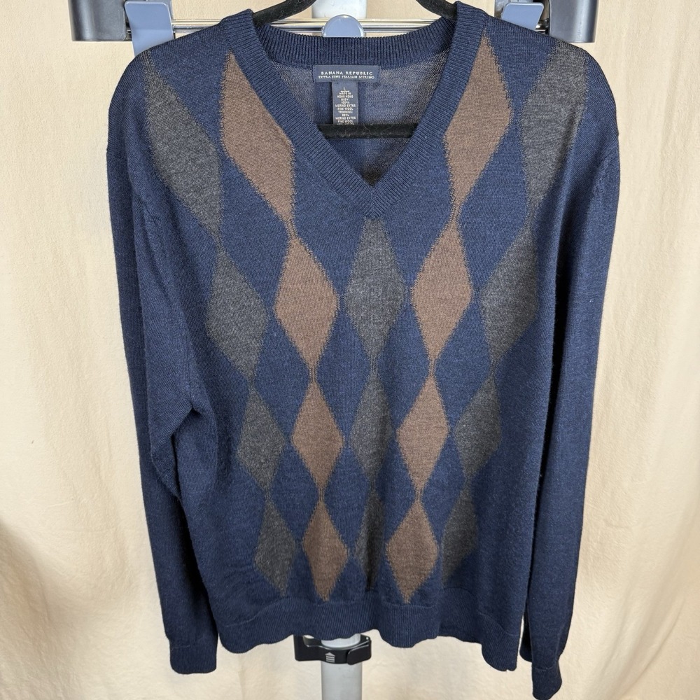 Banana Republic Men's Merino Wool Argyle V-Neck Sweater Navy Size L